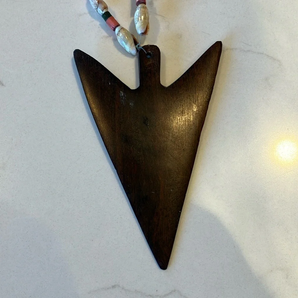 Elegant Beaded Necklace with Iron Wood Arrowhead Pendant - Picture 2 of 4